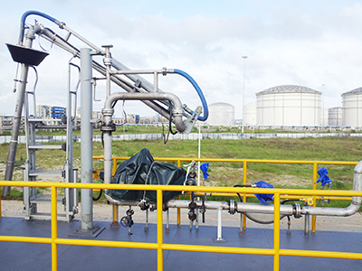 云南云維集團(tuán)鐵路充裝棧臺(tái)甲醇充裝系統(tǒng)